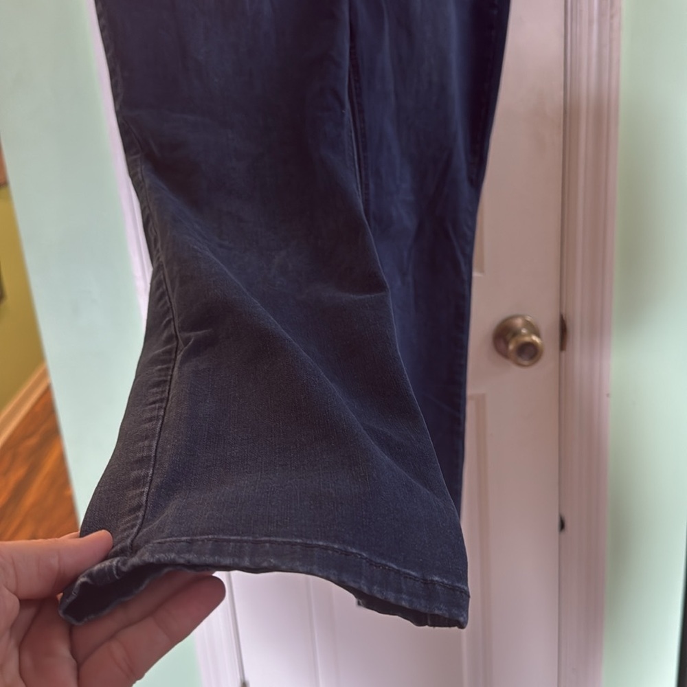 Chicos Dark Wash Perfect Stretch Pull On Jegging Skinny Jeans Chicos Size 2(14) - Picture 4 of 11